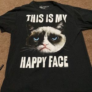 Grumpy cat T-shirt